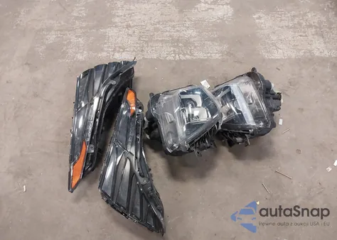 2022 Hyundai Tucson Limited z USA, uszkodzony, nr VIN 5NMJECAE7NH075495